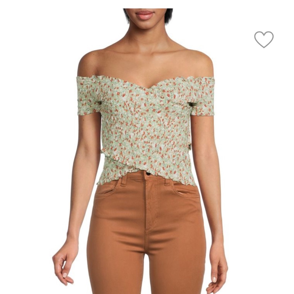 BB DAKOTA by STEVE MADDEN. Off The Shoulder Smocked Crop Top. Sz Small. NWOT